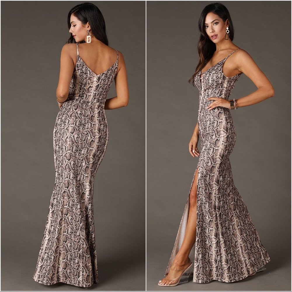 ✨RESTOCKED✨Snakeskin print maxi dress - Picture 3 of 7